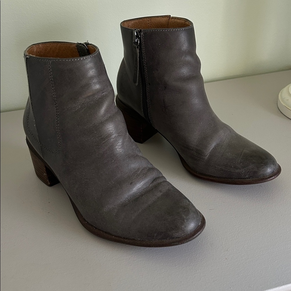 Sofft grey leather booties with 2” heel.